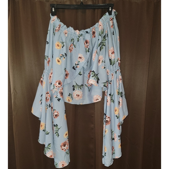 FLOWY MERMAID SLEEVE CROP TOP - Picture 2 of 4